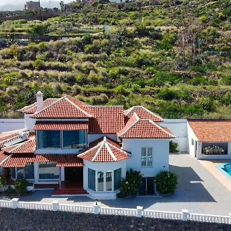 Exclusive Mountain With Heated Pool & Stunning Ocean Views Villa *